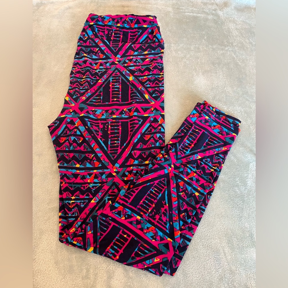 2/$7or3/$9-on $5 items-LulaRoe Tall and Curvy Leggings